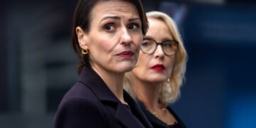 The crime and thriller drama "Hostage" to stream soon on Netflix