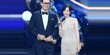 Hyun Bin & Son Ye-jin Make Blue Dragon Film Awards History
