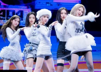 K-pop group KiiiKiii "Delulu Pack"