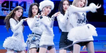 K-pop group KiiiKiii "Delulu Pack"