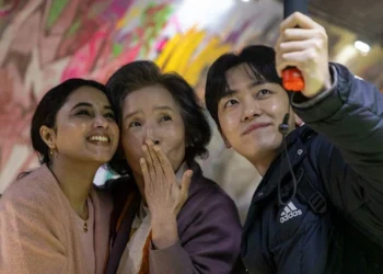 "Made in Korea" Tamil Movie Review