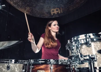 Watch RUSH Perform Live With New Drummer ANIKA NILLES For First Time