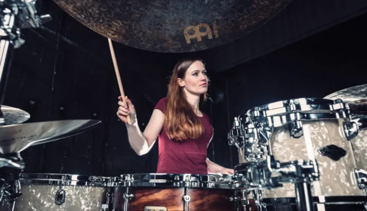 Watch RUSH Perform Live With New Drummer ANIKA NILLES For First Time