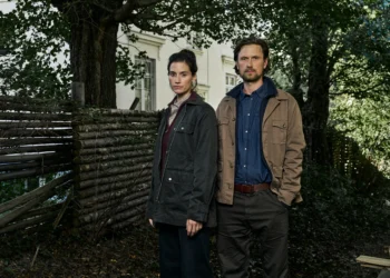 "The Chestnut Man Hide and Seek" Netflix