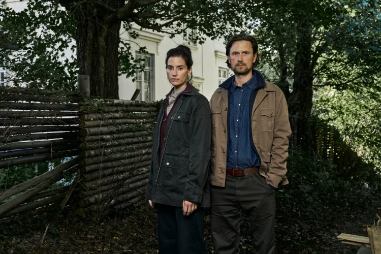 "The Chestnut Man Hide and Seek" Netflix