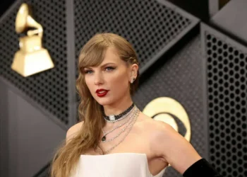 Taylor Swift American Music Awards Nominations