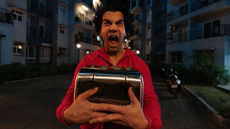 "Toaster" movie review Rajkummar Rao Sanya Malhotra