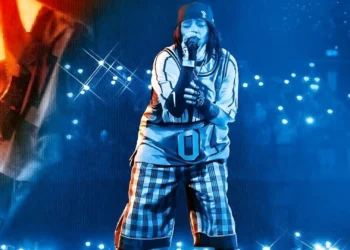 "Billie Eilish: Hit Me Hard and Soft – The Tour Live in 3D" Review