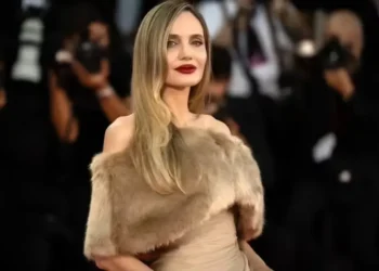 "Couture" Review