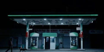 "The Gas Station Attendant" review