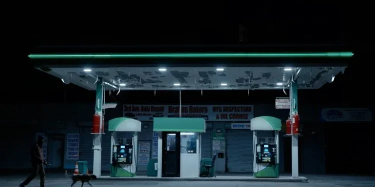 "The Gas Station Attendant" review