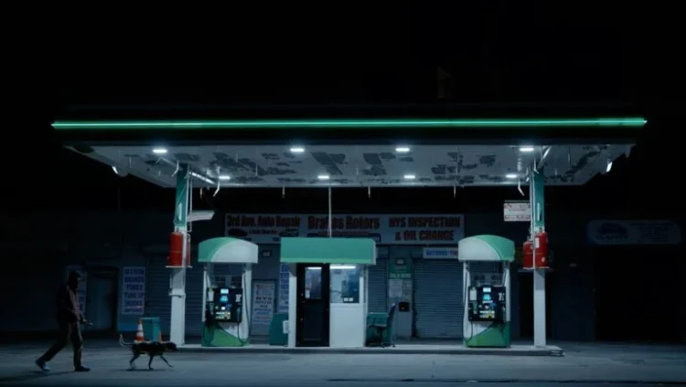 "The Gas Station Attendant" review
