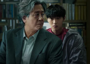 "Notes from the Last Row" review