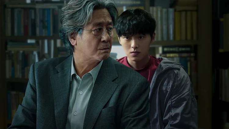 "Notes from the Last Row" review