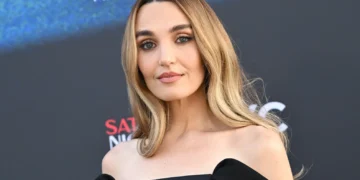 Chloe Fineman joins Netflix "Myron Bolitar"