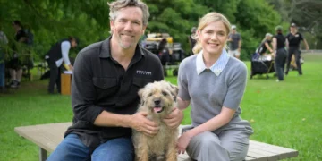 "Colin From Accounts" Season 3 review