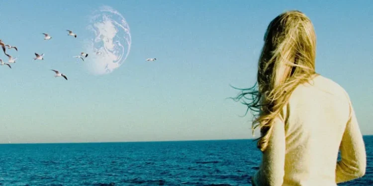 "Another Earth" review 15 years later