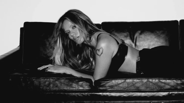 Karol G "No Me Arrepiento de Sentir Tanto" review