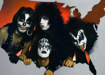 KISS "Destroys Anaheim ‘76" Live Album