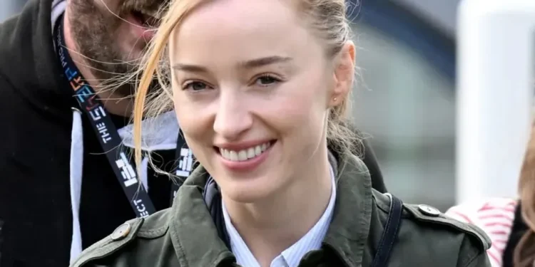 Phoebe Dynevor "Dirty" Prime Video