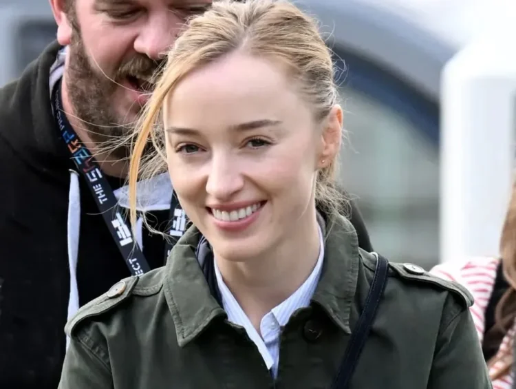 Phoebe Dynevor "Dirty" Prime Video
