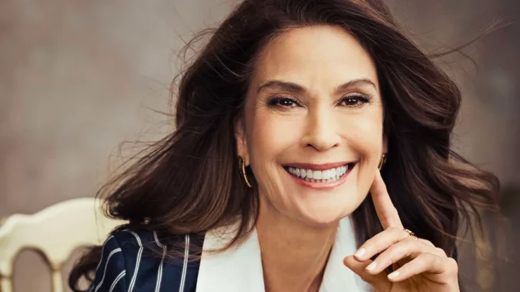 Teri Hatcher "The Devil Wears Prada Musical"