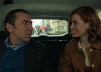 "Fading Grandeur" Review