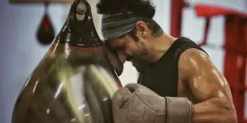 ‘Toofaan’ teaser : Farhan packs a powerful punch