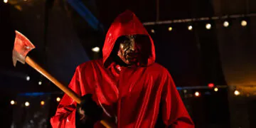 "Fear Street: Prom Queen" Review: A less engaging horror trope with more blood & gore