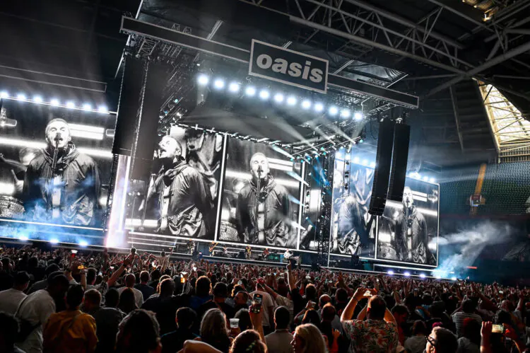 "Oasis" storms Cardiff with a scintillating comeback gig